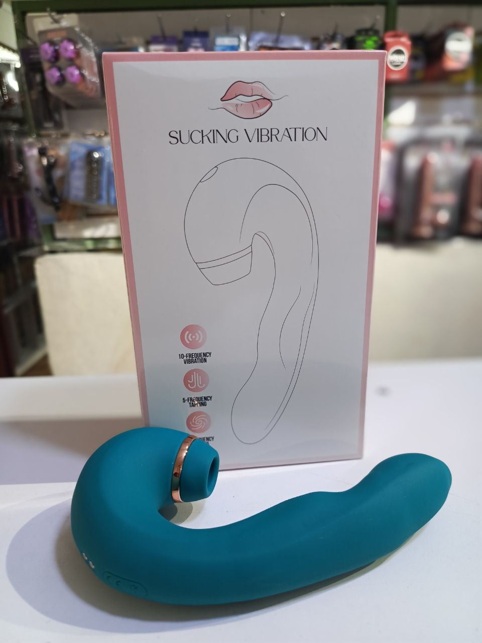 Dildo Vibrador Succionador “Mike”